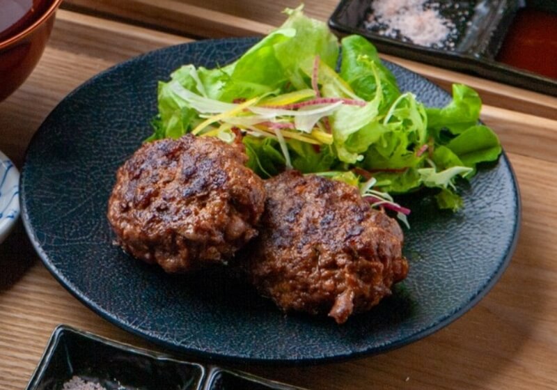 炭火焼ハンバーグ御前